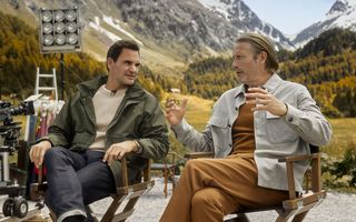 Roger Federer und Mads Mikkelsen